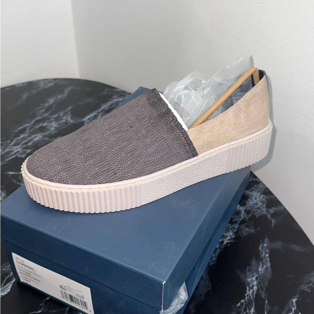 Lori Goldstein Co Women’s Slip-On Sneaker with Smocking Pewter Sizes 5, 10 NEW